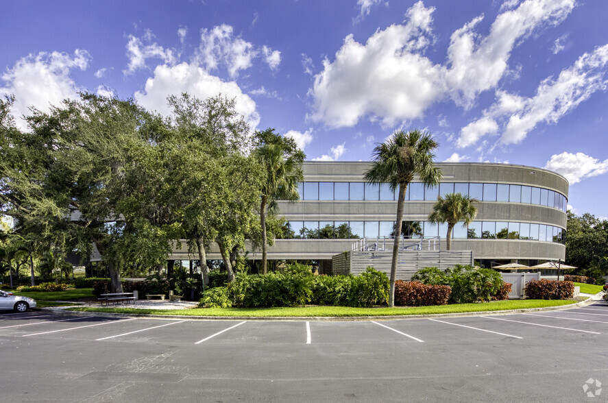 5404 Cypress Center Dr, Tampa, FL en alquiler - Foto del edificio - Imagen 2 de 37