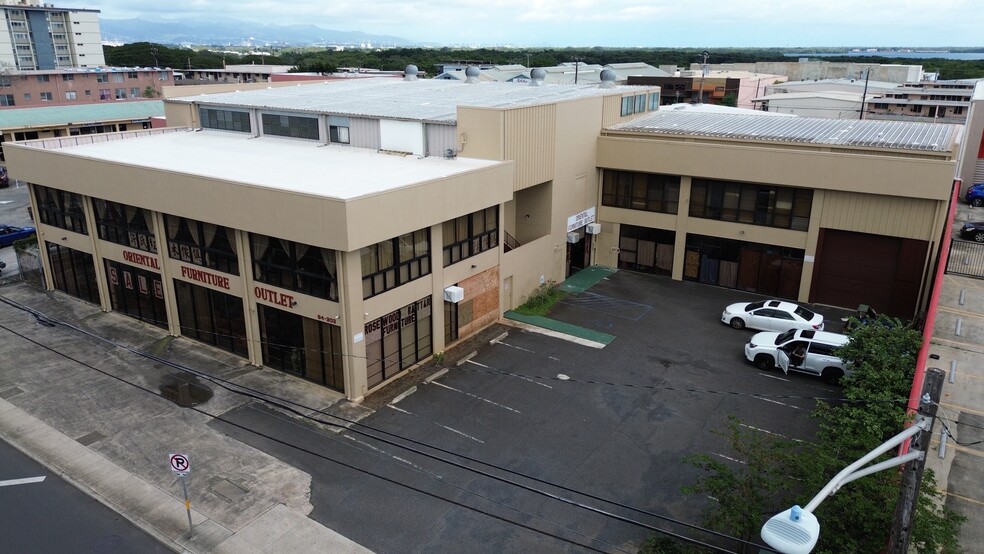 94-303 Farrington Hwy, Waipahu, HI en venta - Foto del edificio - Imagen 1 de 6