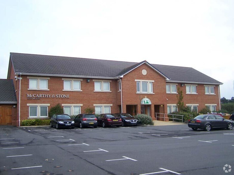 Turner Dr, Yate en venta - Foto del edificio - Imagen 2 de 3