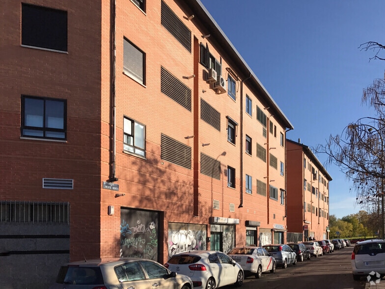 Calle de Rafaela Aparicio, 10, Madrid, Madrid en alquiler - Foto principal - Imagen 1 de 2