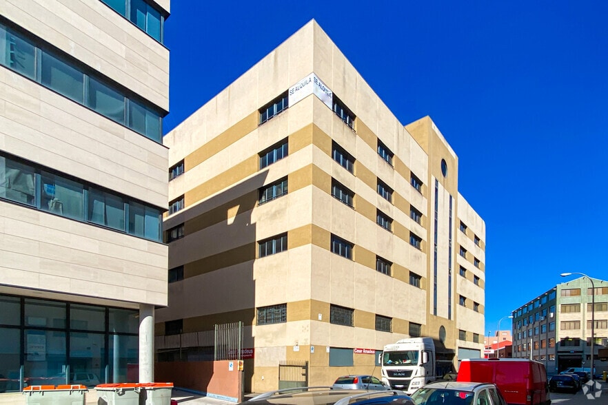 Nave en Madrid, Madrid en venta - Foto principal - Imagen 1 de 3