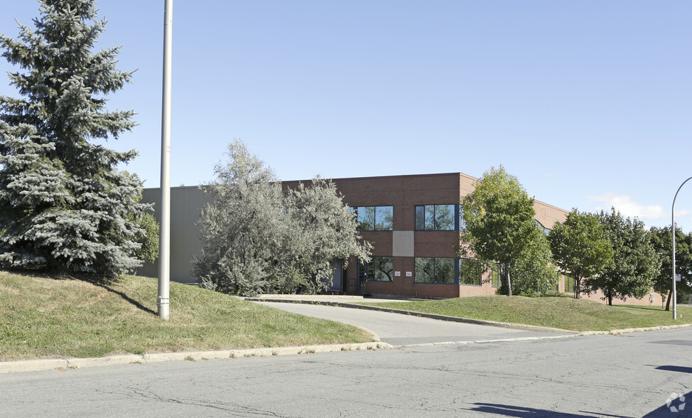 1315 Rue Gay-Lussac, Boucherville, QC en alquiler - Foto del edificio - Imagen 2 de 3