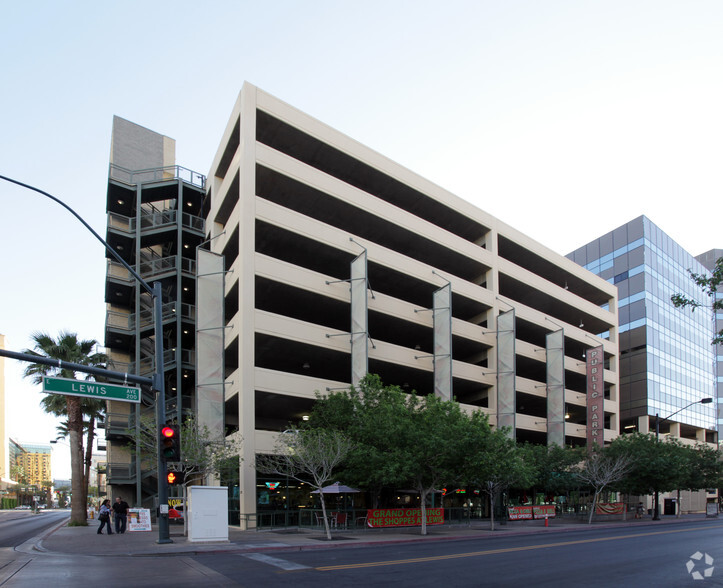 321 S Casino Center Blvd, Las Vegas, NV en alquiler - Foto del edificio - Imagen 1 de 14