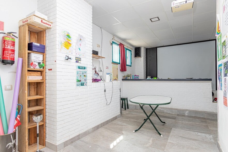 Local en Tres Cantos, Madrid en venta - Foto del interior - Imagen 2 de 11