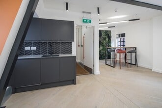 20-25 Glasshouse Yard, London en alquiler Foto del interior- Imagen 1 de 20