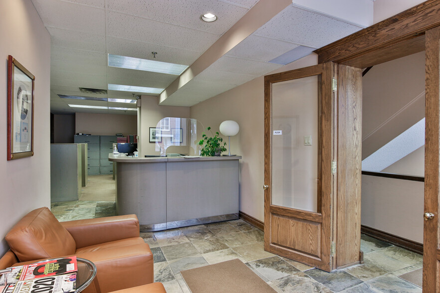 65 Granby St, Toronto, ON en alquiler - Foto del interior - Imagen 3 de 6