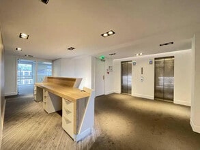 35 Avenue Franklin D. Roosevelt, Paris en alquiler Foto del edificio- Imagen 2 de 17