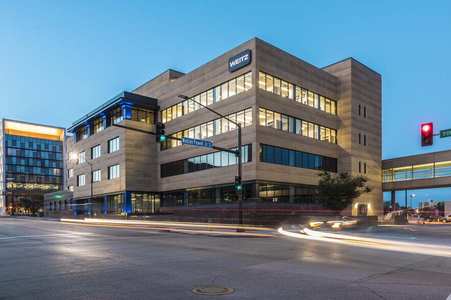 611 5th Ave, Des Moines, IA en alquiler - Foto del edificio - Imagen 1 de 22