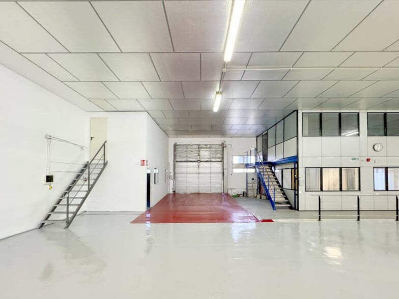 Nave en Lliçà d'Amunt, Barcelona en alquiler - Foto del interior - Imagen 3 de 14