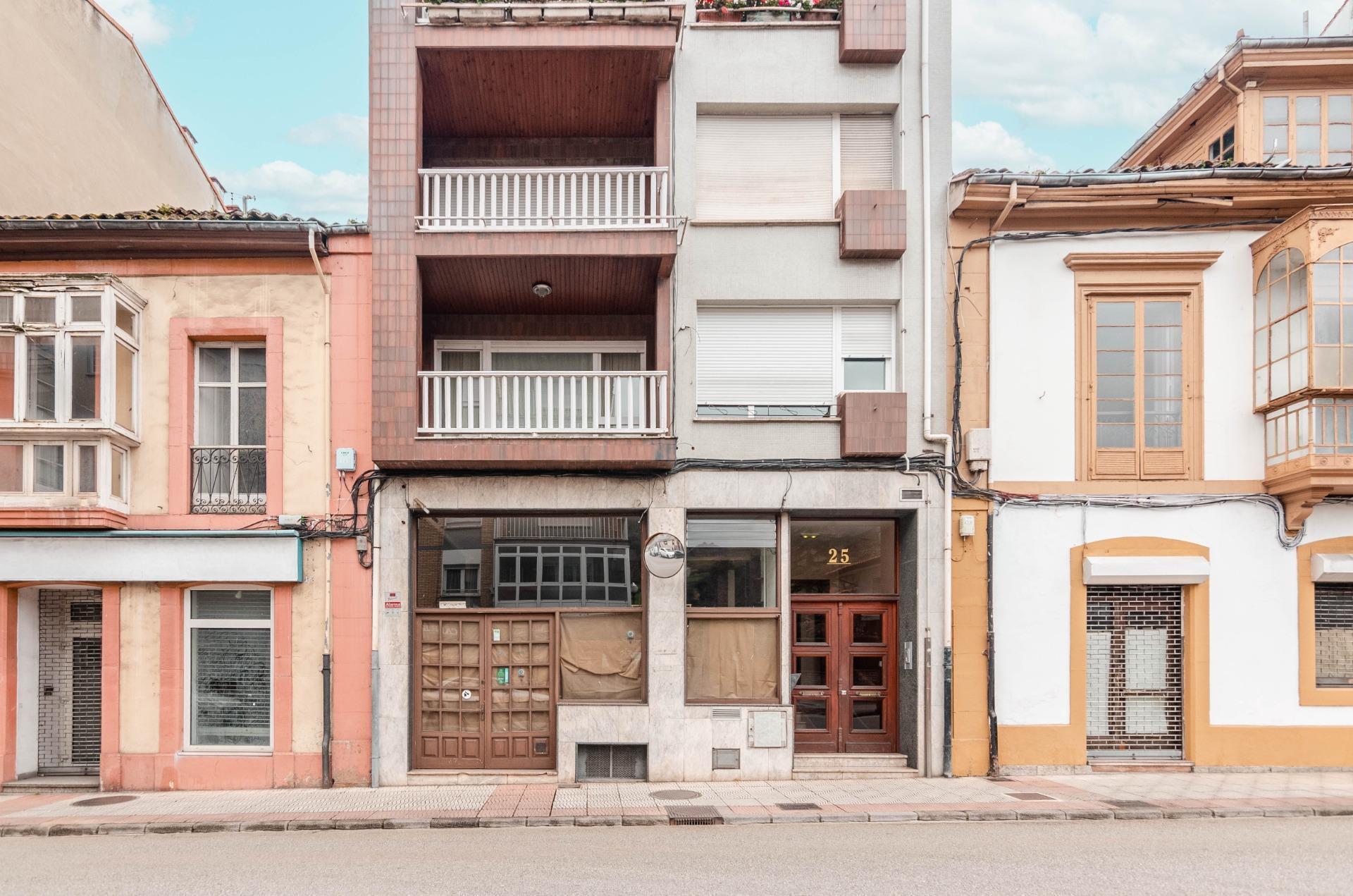 Calle Cervantes, 25, Villaviciosa, Asturias en venta Foto del edificio- Imagen 1 de 69