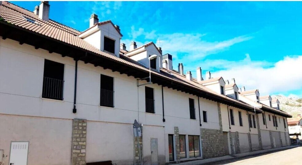 Local en Puebla de Lillo, León en venta - Foto del edificio - Imagen 3 de 8