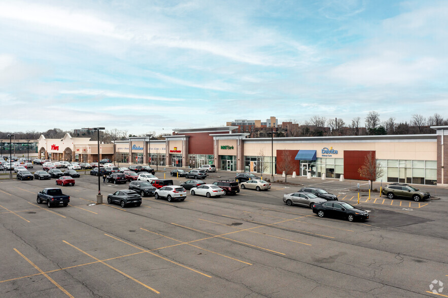 999 E Ridge Rd, Rochester, NY en alquiler - Foto del edificio - Imagen 1 de 4