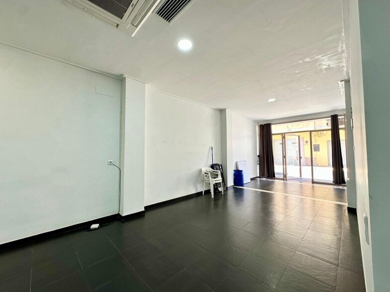 Local en L'Alcúdia, Valencia en alquiler - Foto del edificio - Imagen 3 de 13