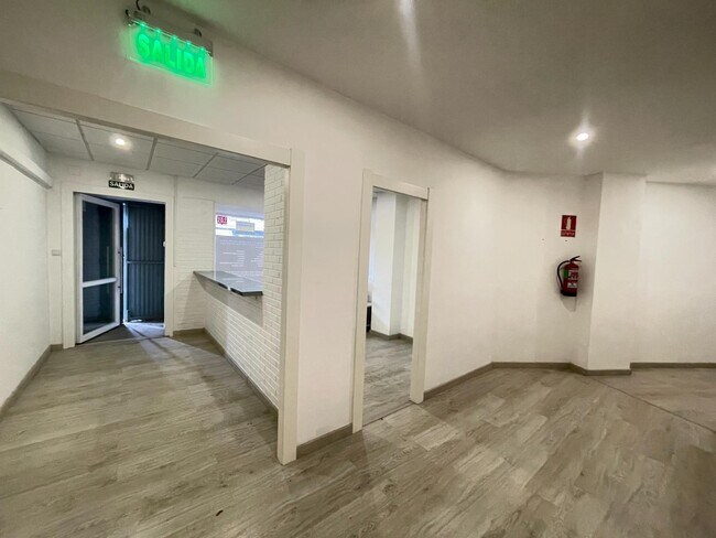 Más detalles de Vía Universitas, 52, Zaragoza - Local en venta