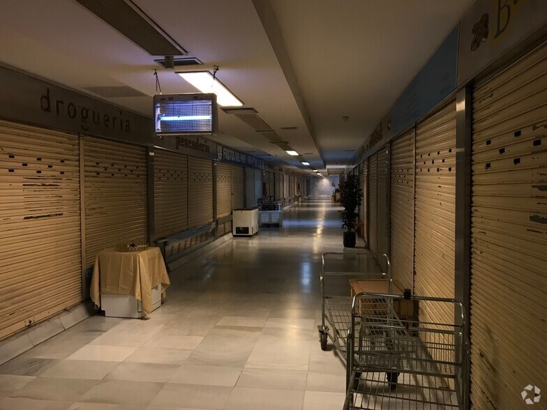 Calle Santillana del Mar, 14, Boadilla del Monte, Madrid en venta - Foto del edificio - Imagen 2 de 10