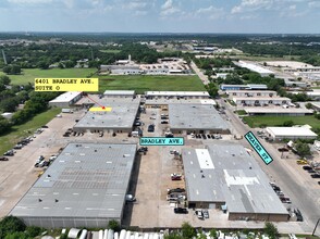 6401 Bradley Dr, Haltom City, TX en alquiler Vista aérea- Imagen 1 de 1