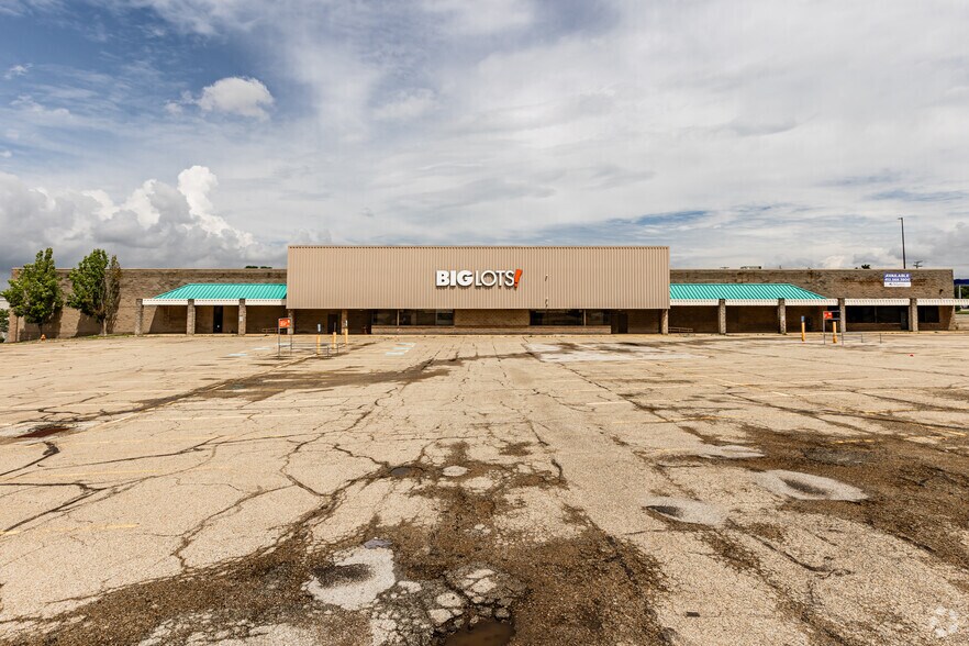 7005 Clairton Rd, West Mifflin, PA en venta - Foto del edificio - Imagen 3 de 5