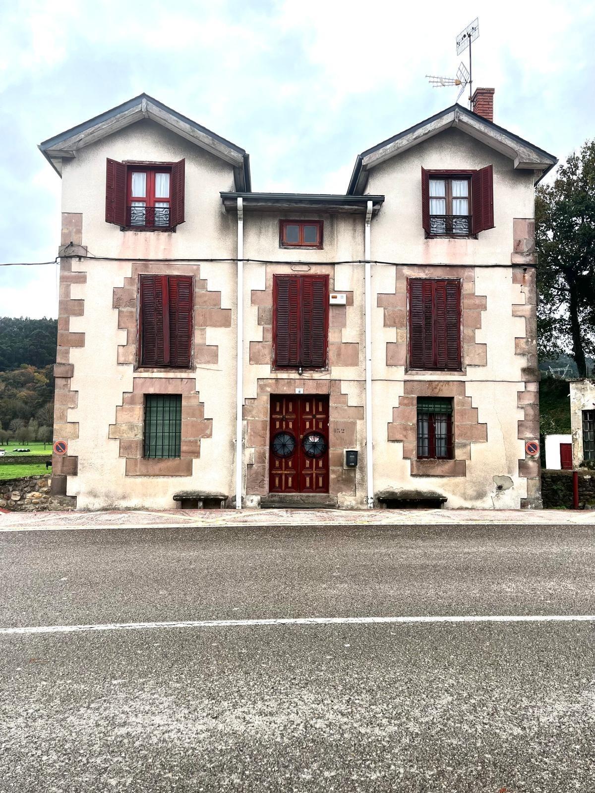 Edificio residencial en Puente Viesgo, Cantabria en venta Foto del edificio- Imagen 1 de 5