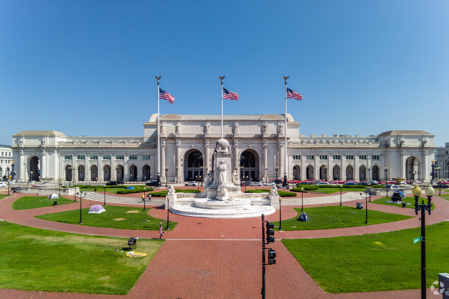 40-60 Massachusetts Ave NE, Washington, DC en alquiler - Foto principal - Imagen 1 de 8