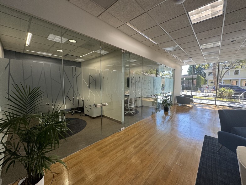 567 University Ave, Palo Alto, CA en alquiler - Foto del interior - Imagen 3 de 22