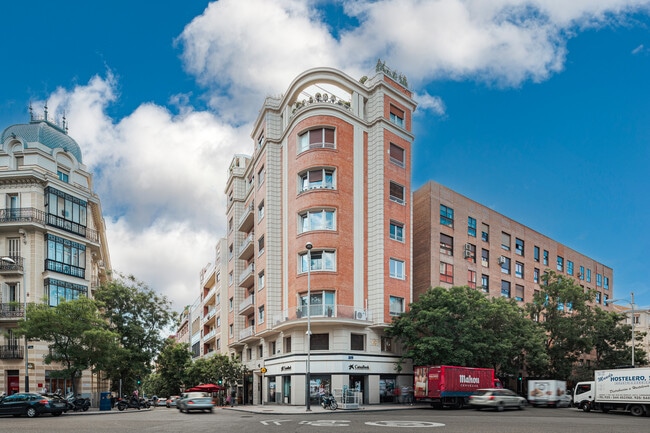 Más detalles de Calle Zurbarán, 8, Madrid - Coworking en alquiler