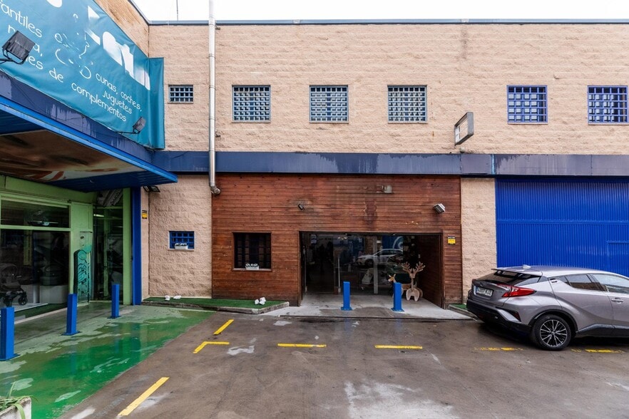 Nave en San Sebastián de los Reyes, Madrid en venta - Foto del edificio - Imagen 1 de 8