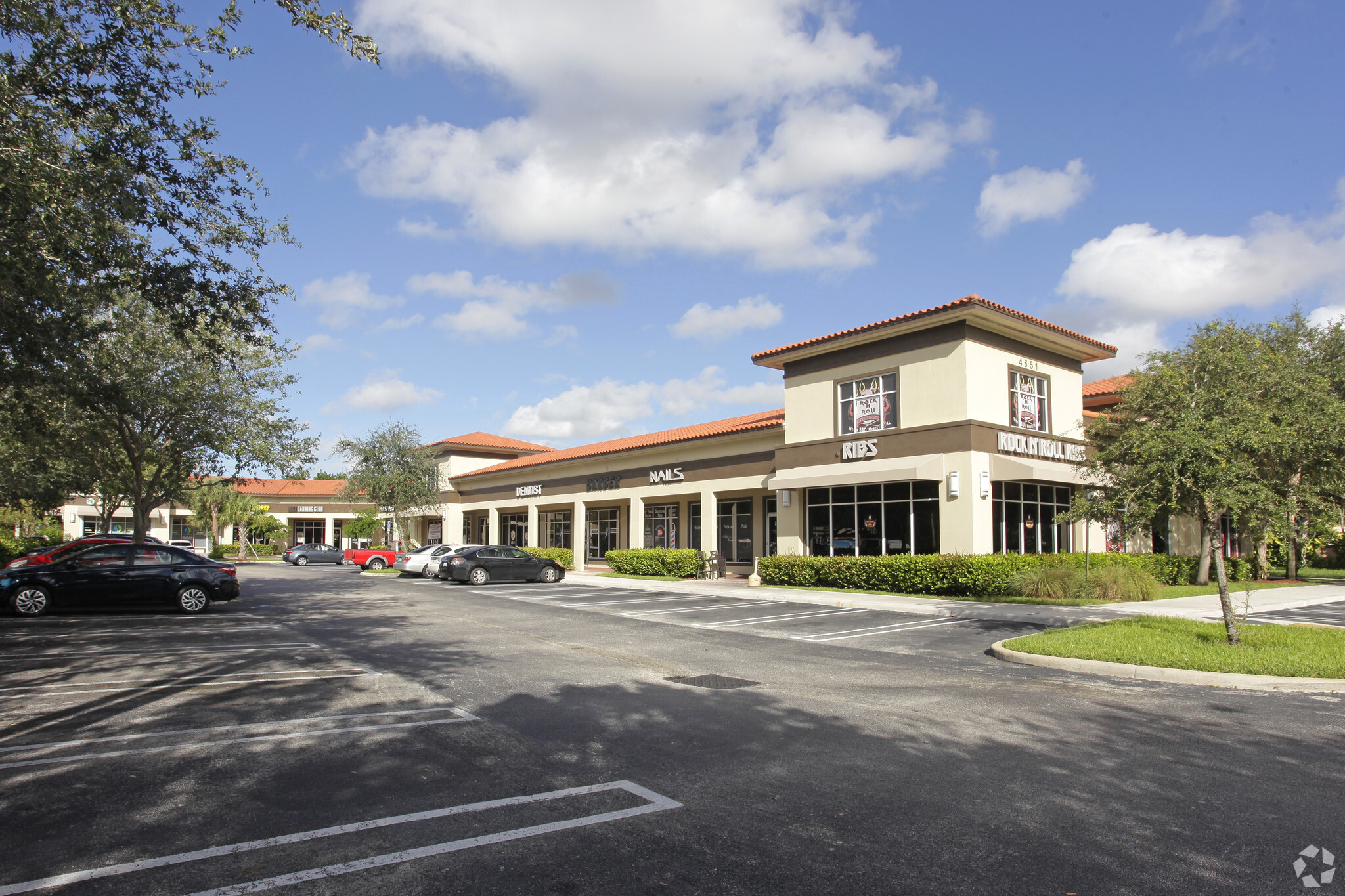 4651 N State Road 7, Coral Springs, FL en venta Foto principal- Imagen 1 de 13