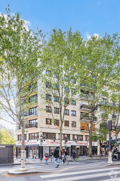 96 Boulevard Barbès, Paris en alquiler - Foto del edificio - Imagen 3 de 4