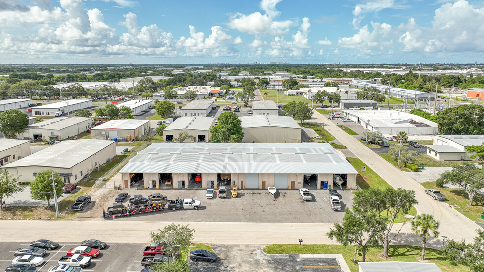 1960-1974 Whitfield Park Ave, Sarasota, FL en alquiler - Foto del edificio - Imagen 3 de 7