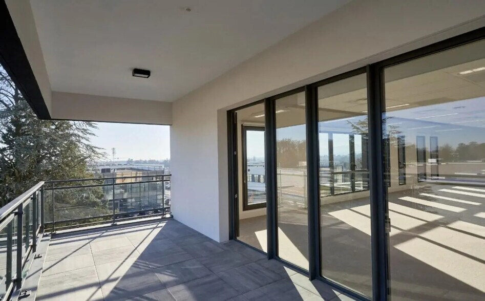 44 Chemin De La Bruyère, Dardilly en alquiler - Foto del edificio - Imagen 1 de 28