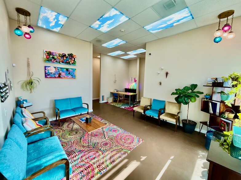 3620 SE Powell Blvd, Portland, OR en alquiler - Lobby - Imagen 1 de 4