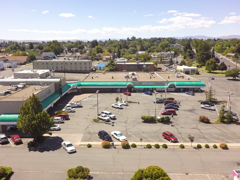 910 W Summitview Ave, Yakima, WA en alquiler - Foto del edificio - Imagen 3 de 3