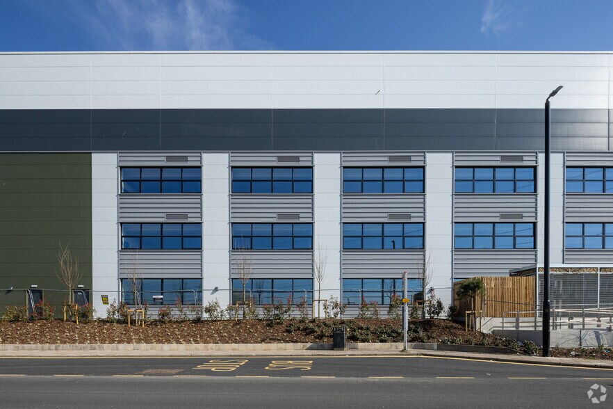 Jenkins Ln, Barking en alquiler - Foto del edificio - Imagen 3 de 4