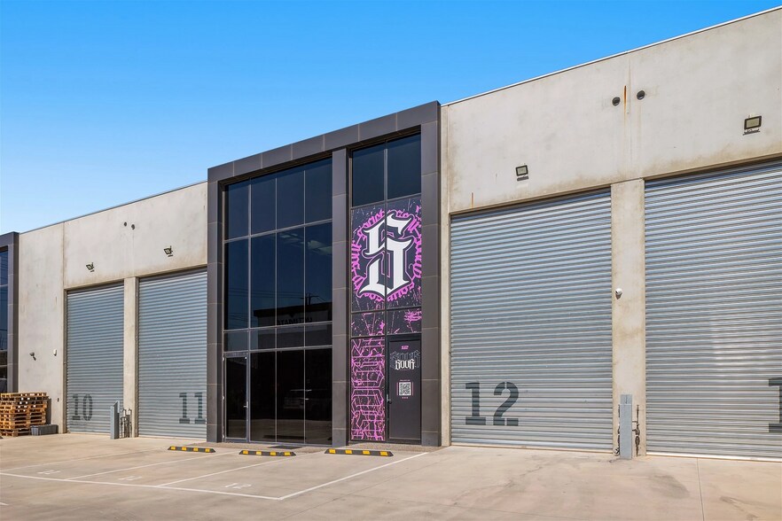 10 Cawley Rd, Yarraville en venta - Foto del edificio - Imagen 2 de 4
