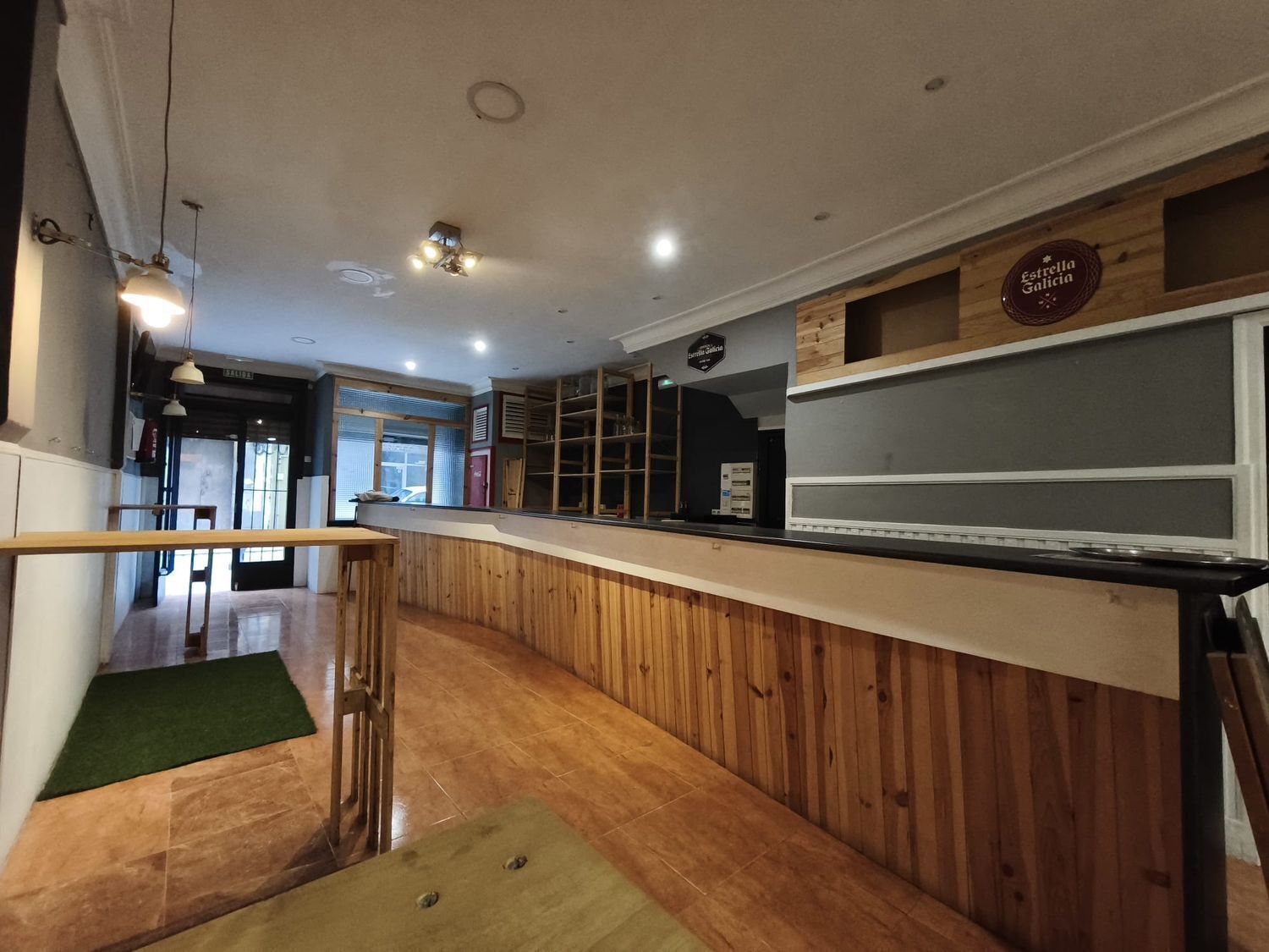 Local en Ferrol en venta Vestíbulo- Imagen 1 de 21