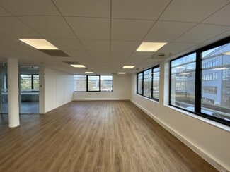 Más detalles de 15 Allée Des Ginkgos, Bron - Oficina en alquiler