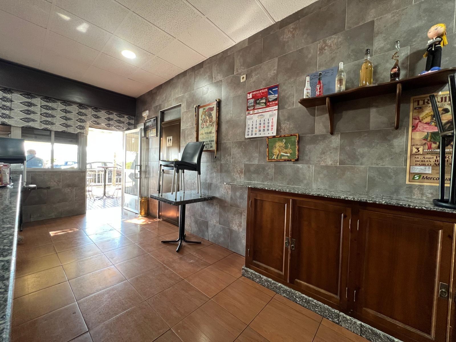 Local en Cáceres, Cáceres en venta Foto del edificio- Imagen 1 de 13