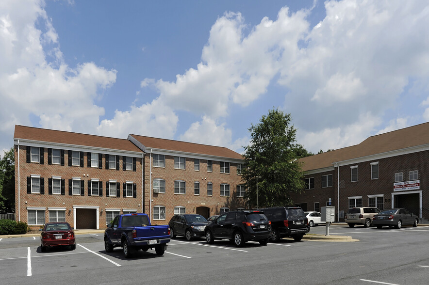 8713-8751 Greenbelt Rd, Greenbelt, MD en venta - Foto del edificio - Imagen 2 de 4