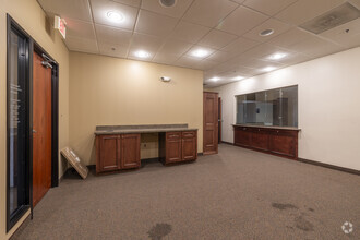 2300 Haggerty Rd, West Bloomfield, MI en alquiler Foto del interior- Imagen 1 de 3