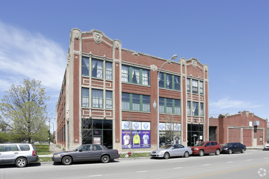 2950 W Chicago Ave, Chicago, IL en alquiler - Foto del edificio - Imagen 1 de 32