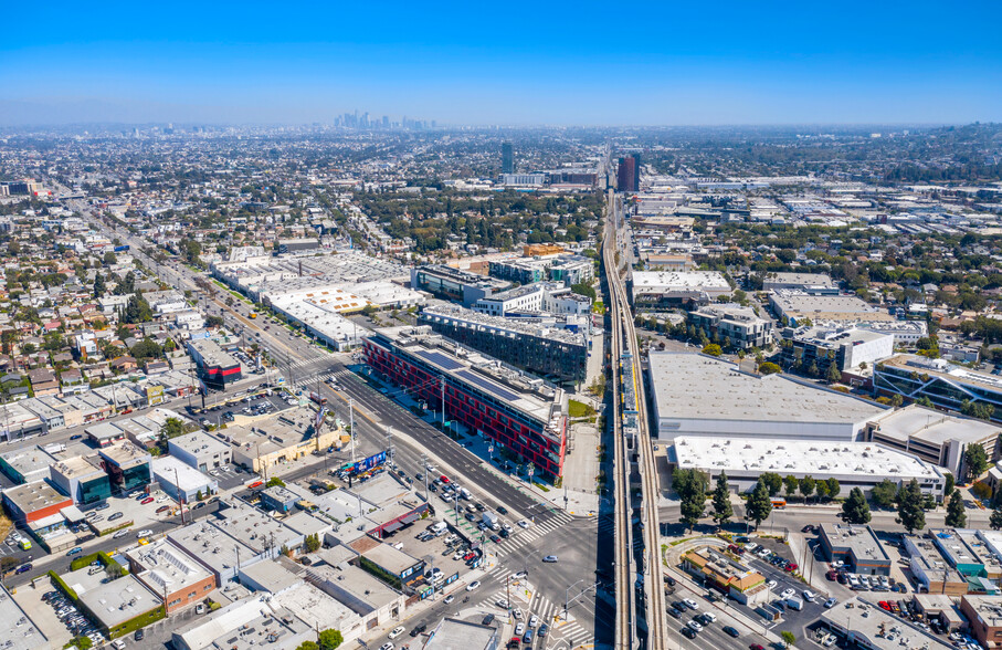 8900 Venice Blvd, Culver City, CA en alquiler - Foto del edificio - Imagen 3 de 13