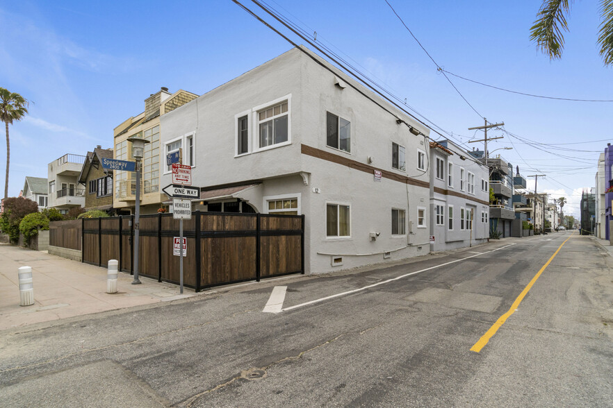 12 25th Ave, Venice, CA en venta - Foto del edificio - Imagen 1 de 37