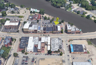 106 W Main St, West Dundee, IL - vista aérea  vista de mapa