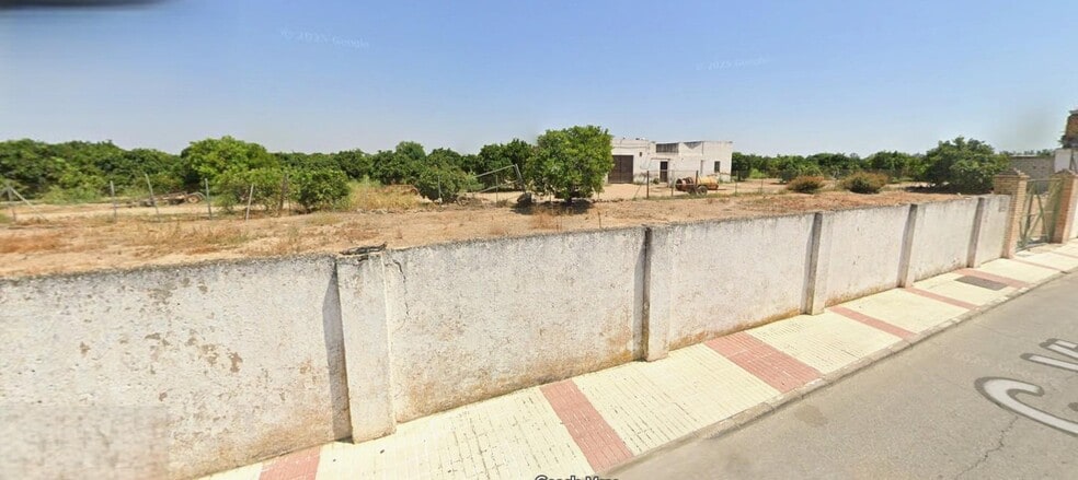 Calle Virgen de la Estrella, 2, La Algaba, Sevilla en venta - Foto del edificio - Imagen 1 de 13