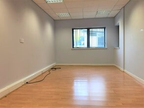 1-4 Pitreavie Ct, Dunfermline en alquiler Foto del interior- Imagen 2 de 6