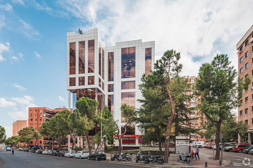 Calle De Arturo Soria, 336, Madrid, Madrid en alquiler - Foto del edificio - Imagen 1 de 2