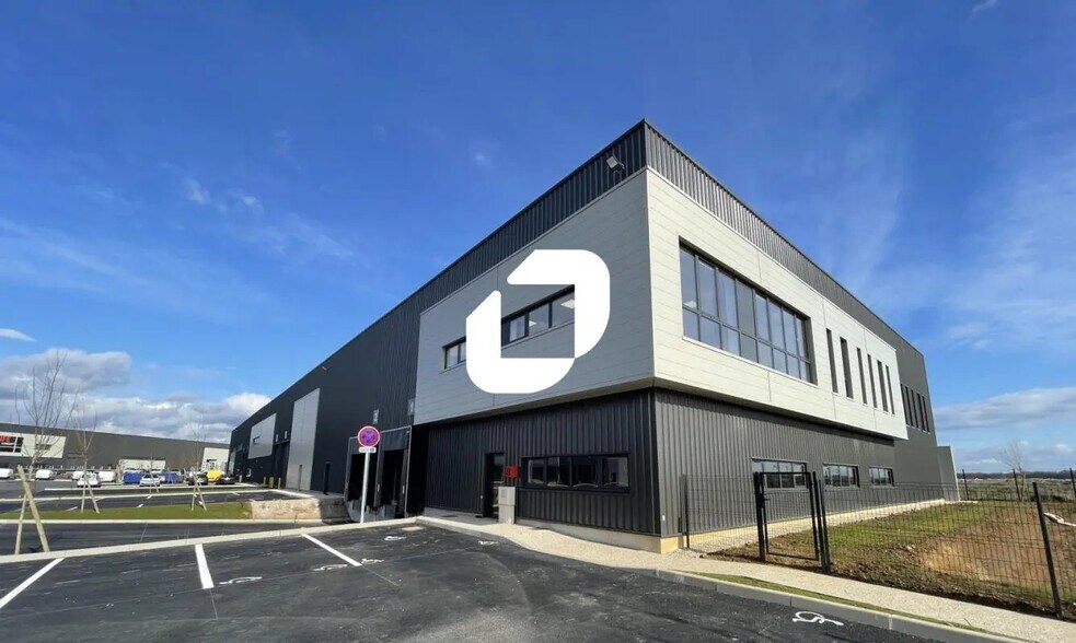 6 Rue Clément Ader, Brie-Comte-Robert en alquiler - Foto del edificio - Imagen 2 de 6