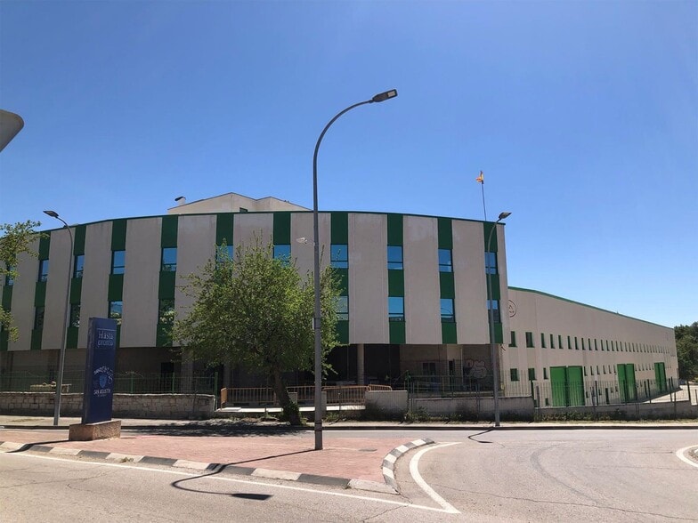 Nave en San Agustín del Guadalix, Madrid en alquiler - Plano de la planta - Imagen 1 de 11