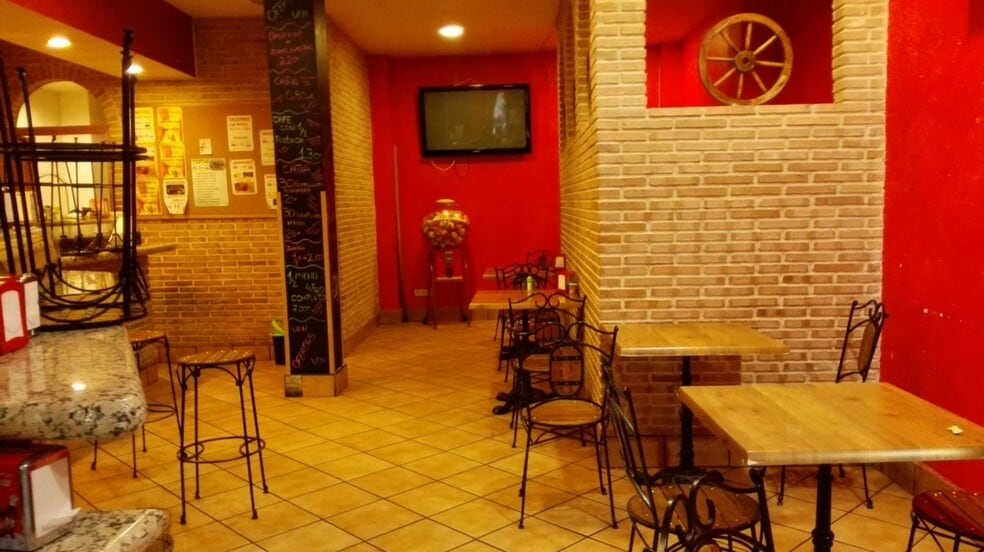 Local en Móstoles, Madrid en alquiler - Foto del edificio - Imagen 3 de 3