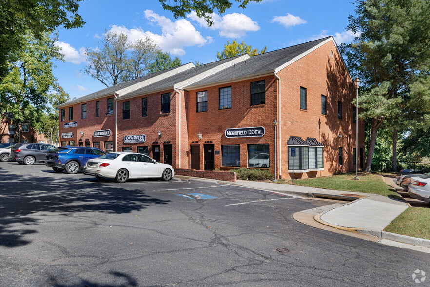 8626-8630 Lee Hwy, Fairfax, VA en alquiler - Foto del edificio - Imagen 2 de 17